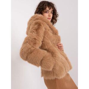 Fashionhunters Přechodná bunda z velbloudí kožešiny s kapucí Velikost: 2XL/3XL
