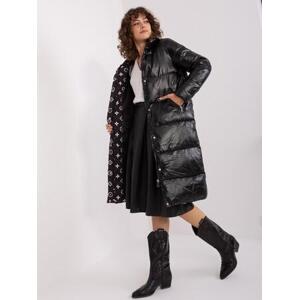 Fashionhunters Černá péřová zimní bunda s prošíváním Velikost: L